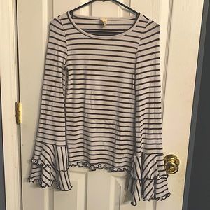 Free People ~ WE THE FREE  Bell Sleeve, Long sleeve top. White & Gray Striped